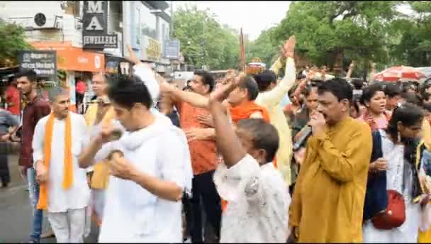 Delhi India 2023 Július Hatalmas Bhakták Gyülekezete Delhi Különböző Részeiről — Stock videók