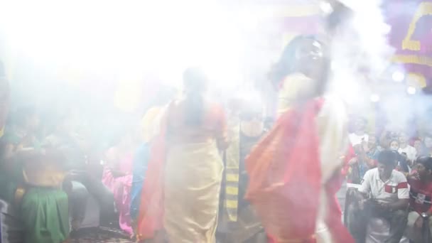 Delhi India October 2023 Devotees Performing Spiritual Dance Front Durga — Stock Video