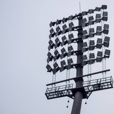 Kriket stadyumunun ışık direkleri Delhi, Hindistan, Kriket Stadyumu