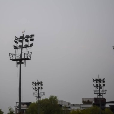Kriket stadyumunun ışık direkleri Delhi, Hindistan, Kriket Stadyumu