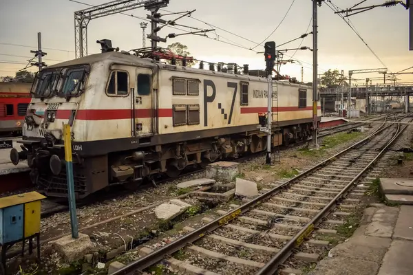 stock image Amritsar, India, June 03 2024 - Indian train electric locomotive engine at Amritsar railway station during the day time, Amritsar Shatabdi train electrical locomotive engine