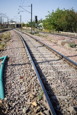 Hindistan 'daki Amritsar tren istasyonu, tren yolu manzarası, Hint tren yolu kavşağı, ağır sanayi