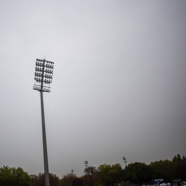 Kriket stadyumunun ışık direkleri Delhi, Hindistan, Kriket Stadyumu