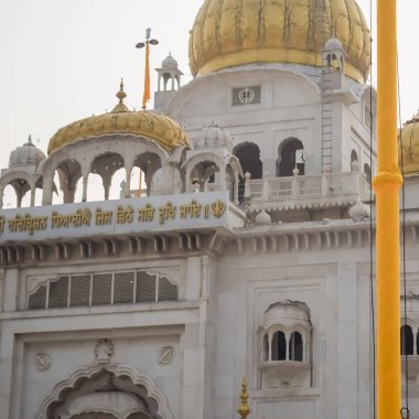 Gurdwara Bangla Sahib en ünlü Sih Gurudwara, Bangla Sahib Gurudwara akşam saatlerinde Yeni Delhi, Hindistan, Sikh Cemaati 'nin en ünlü gurudwara Bangla Sahib' i.