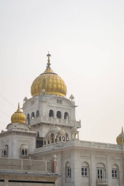 Gurdwara Bangla Sahib en ünlü Sih Gurudwara, Bangla Sahib Gurudwara akşam saatlerinde Yeni Delhi, Hindistan, Sikh Cemaati 'nin en ünlü gurudwara Bangla Sahib' i.