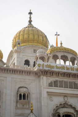 Gurdwara Bangla Sahib en ünlü Sih Gurudwara, Bangla Sahib Gurudwara akşam saatlerinde Yeni Delhi, Hindistan, Sikh Cemaati 'nin en ünlü gurudwara Bangla Sahib' i.