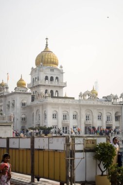 Yeni Delhi Hindistan - Kasım 03 2024 - Gurdwara Bangla Sahib Yeni Delhi, Hindistan 'ın en önde gelen Sih Gurudwara, Bangla Sahib Gurudwara' sıdır