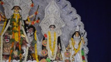 Delhi, Hindistan, Ekim 09.2024 - Hindistan 'ın en büyük Hindu festivali olan Jhilmil Kolonisi Delhi' ye yakından bakan geleneksel Tanrıça Durga