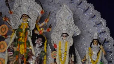 Delhi, Hindistan, Ekim 09.2024 - Hindistan 'ın en büyük Hindu festivali olan Jhilmil Kolonisi Delhi' ye yakından bakan geleneksel Tanrıça Durga