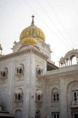 Gurdwara Bangla Sahib en ünlü Sih Gurudwara, Bangla Sahib Gurudwara akşam saatlerinde Yeni Delhi, Hindistan, Sikh Cemaati 'nin en ünlü gurudwara Bangla Sahib' i.