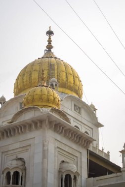 Gurdwara Bangla Sahib en ünlü Sih Gurudwara, Bangla Sahib Gurudwara akşam saatlerinde Yeni Delhi, Hindistan, Sikh Cemaati 'nin en ünlü gurudwara Bangla Sahib' i.