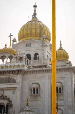 Gurdwara Bangla Sahib en ünlü Sih Gurudwara, Bangla Sahib Gurudwara akşam saatlerinde Yeni Delhi, Hindistan, Sikh Cemaati 'nin en ünlü gurudwara Bangla Sahib' i.
