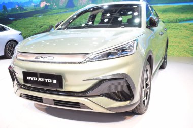 Noida, Uttar Pradesh, Hindistan, 28 Kasım 2023 - Otomobil Fuarı 2023 'te sergilenen tamamen otonom elektrik, dizel ve benzin otomobili. Otomobil geleceği için tasarlanmış yaratıcı bir araba.