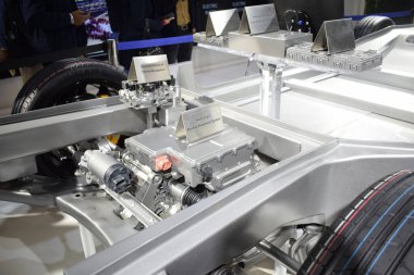 Noida, Uttar Pradesh, Hindistan, 28 Kasım 2023 - Otomobil Fuarı 2023 'te sergilenen tamamen otonom elektrik, dizel ve benzin otomobili. Otomobil geleceği için tasarlanmış yaratıcı bir araba.