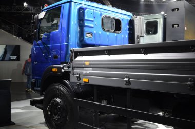 Noida, Uttar Pradesh, Hindistan, 28 Kasım 2023 - Otomobil Fuarı 2023 'te sergilenen tamamen otonom elektrik, dizel ve benzin otomobili. Otomobil geleceği için tasarlanmış yaratıcı bir araba.