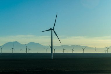 Calama, Antofagasta 'daki rüzgar çiftliği, Atacama Çölü, Şili, 02 Mayıs 2023.