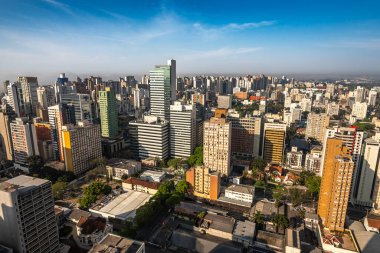 Curitiba, Parana, Brezilya. Şehir merkezi binaları 22 Eylül 2024