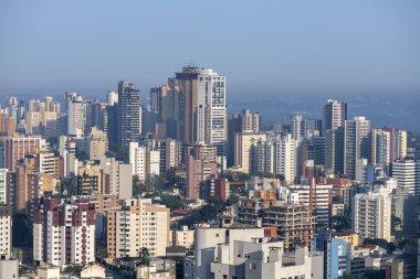 Curitiba, Parana, Brezilya. Şehir merkezi binaları 22 Eylül 2024