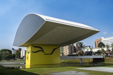 Oscar Niemeyer Müzesi, 22 Eylül 2024 tarihinde Curitiba, Parana, Brezilya