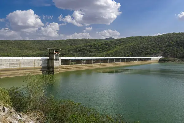 Acau Barajı 'ndaki Argemiro de Figueiredo Barajı 