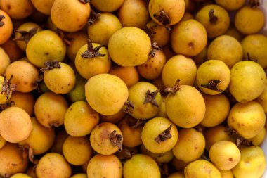 Araca meyvesi. Brezilya 'dan olgun sarı ara meyvesi, yerel tropik