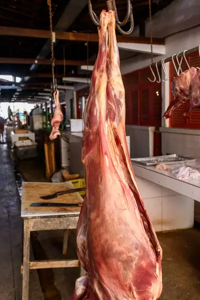 Serra Branca, Paraiba, Brezilya 'da açık pazarda satılık keçi eti