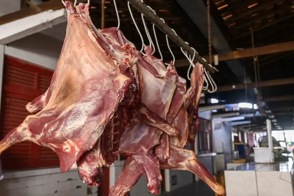 Serra Branca, Paraiba, Brezilya 'da açık pazarda satılık keçi eti