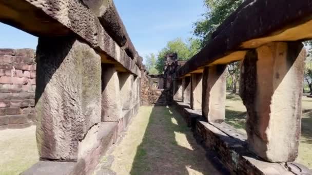 Camino Pie Prasat Hin Phanom Wan Historical Park Antiguo Castillo — Vídeos de Stock