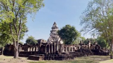 Prasat Hin Phanom Wan Tarihi Parkı Tayland 'ın Nakhon Ratchasima eyaletinde yer alan antik bir şatodur..