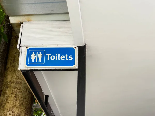 Signe Toilette Bleu Mâle Femelle Sur Mur Copier Espace Arrière — Photo