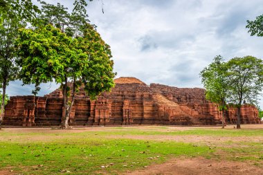 Khao Klang Nok, Eylül 2023 'te UNESCO' nun Dünya Mirası Alanına dönüşecek olan Si Thep tarihi parkının bir parçasıdır. Dvaravati döneminde, Phetchabun Eyaleti, Tayland 'da bir mimaridir..