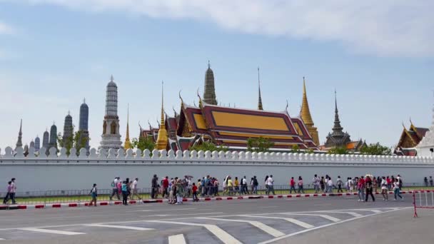 Bangkok Thajsko Ledna 2024 Tuk Tuk Lidé Před Chrámem Nachází Stock Video