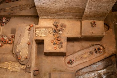 Tayland 'ın Nakhon Ratchasima Eyaleti, Ban Prasat Arkeoloji Bölgesi' nde Dvaravati döneminden kalma insan iskeletleri bulundu..
