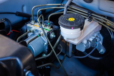 ABS Motor Kontrol Modülü (İngilizce: ABS Motor Control Modülü, High Pressure Poump in Car Engine Room), modern otomobillerde kullanılan popüler bir frenleme sistemidir..