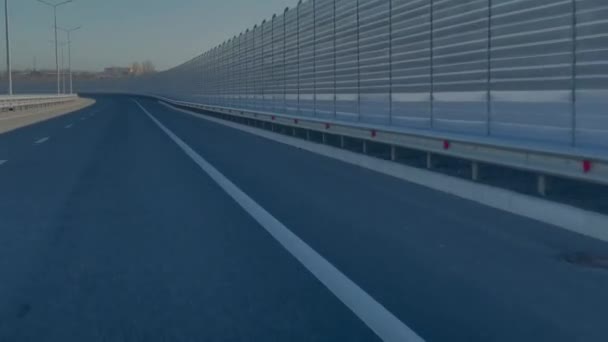 Dálnice Ochranné Clony Silnici Kamera Jede Podél Ochranného Plátna Silnice — Stock video
