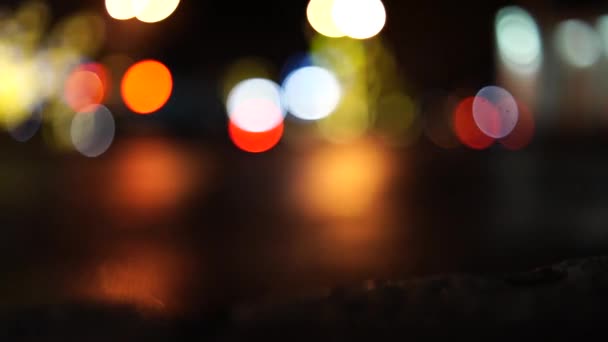 Розмиті Автомобілі Запалюють Боке Вечірньому Місті Від Єднані Фари Вуличне — стокове відео
