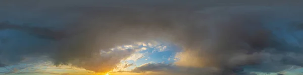 Panorama Ciel Crépusculaire Bleu Foncé Avec Nuages Cumulus Panorama Sans — Photo