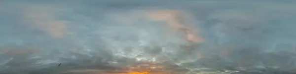 Kegelapan Biru Senja Langit Panorama Dengan Awan Seamless Hdr 360 — Stok Foto