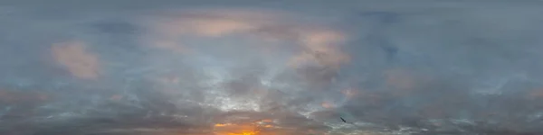 Kegelapan Biru Senja Langit Panorama Dengan Awan Seamless Hdr 360 — Stok Foto