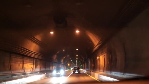 Luces Borrosas Túnel Nocturno Tráfico Bokeh Tráfico Nocturno Desenfocado Luces — Vídeo de stock