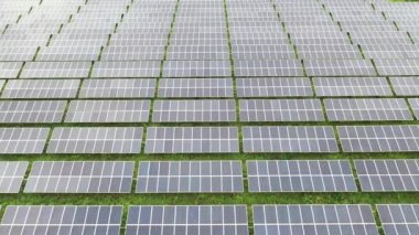 Güneş panelleri veya güneş pilleri enerjisi ve Asya 'da elektrik enerjisi için Güneş.