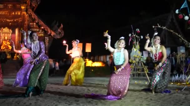 Chiang Mai Januari 2023 Tan Lua Hing Fai Phrachao Tradition — Stockvideo