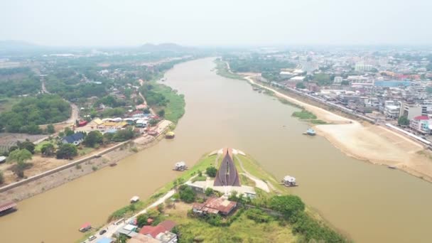 Sungai Pasan Dua Warna Pak Nam Pho Landmark Baru Provinsi — Stok Video