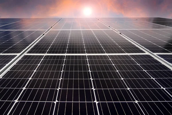 Güneş panelleri veya güneş pilleri enerjisi ve Asya 'da elektrik enerjisi için Güneş.
