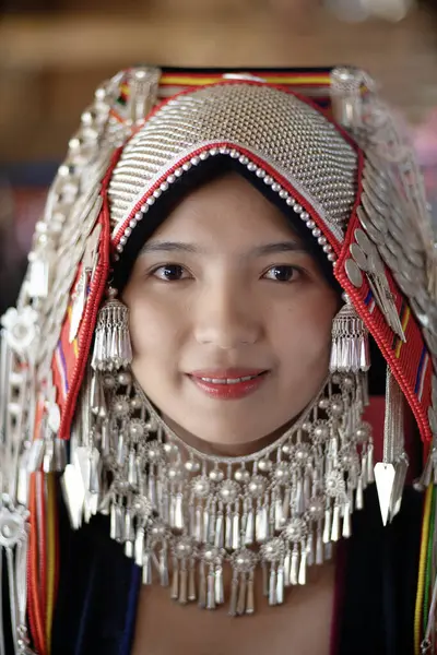 Hermosa Chica Tribu Akha Hill Doi Mae Salong Chiang Rai —  Fotos de Stock