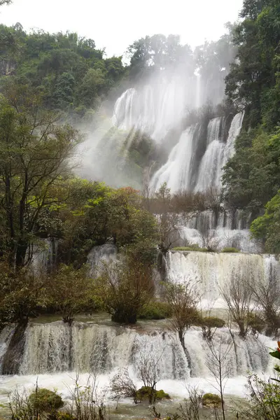 Тхи Лор Знаменитый Водопад Таиланде — стоковое фото