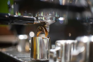 Barista Cafe Kafede Kahve Yapıyor.    