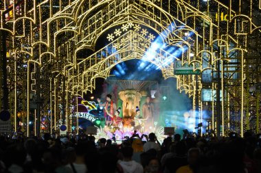 CHIANGMAI - 28 Kasım 2023: Loy Krathong veya Yee Peng Festivali, 28 Kasım 2023 tarihinde Chiang-Mai, Tayland 'da düzenlenen geleneksel festival..