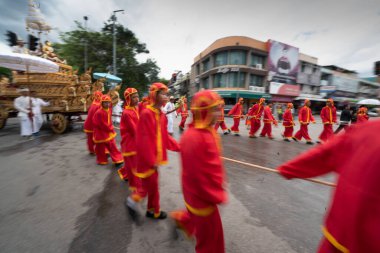 CHIANG MAI, THAILAND - 3 Haziran 2024 Inthakhin, Chiang Mai 'deki Wat Chedi Luang' da düzenlenen yıllık festivaldir..