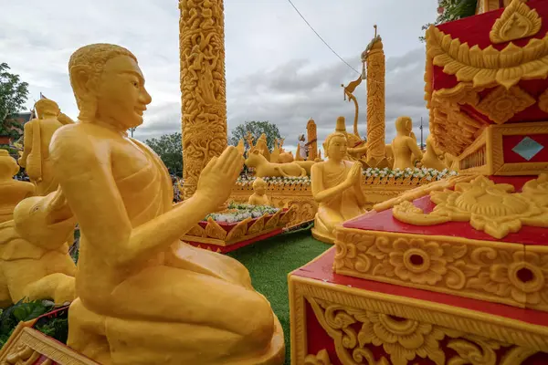 stock image LAMPHUN, THAILAND - JULY 20, 2024 : The only candle procession tradition beautiful performances of wisdom in northern Thailand.